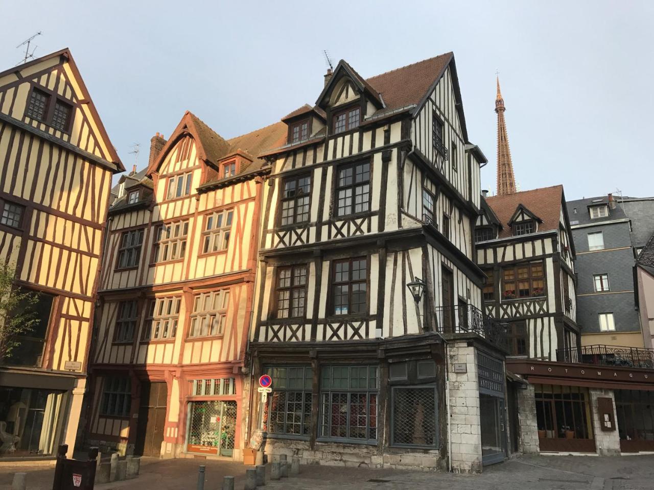 Hotel De La Cathedrale Rouen Exterior photo